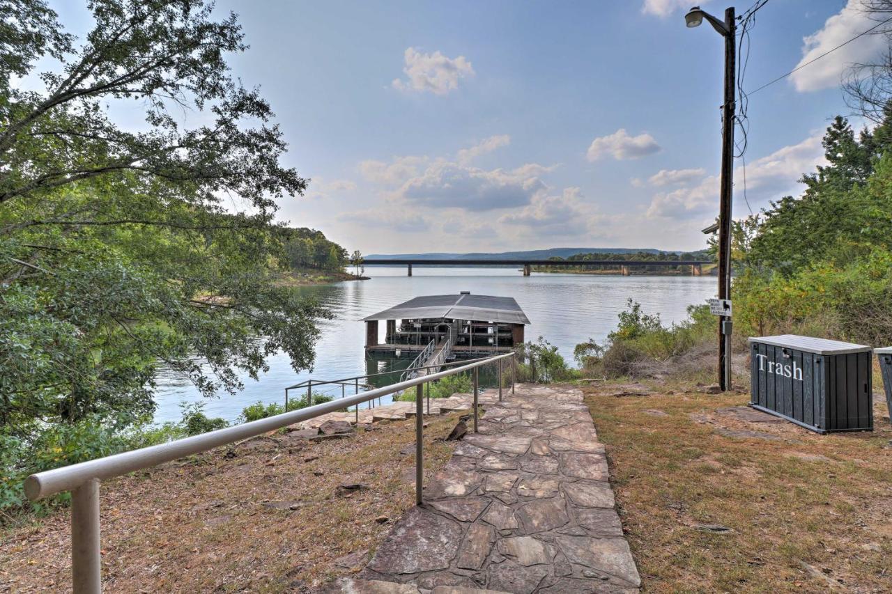 Lakefront Greers Ferry Cabin With Covered Boat Slip! Fairfield Bay Bagian luar foto