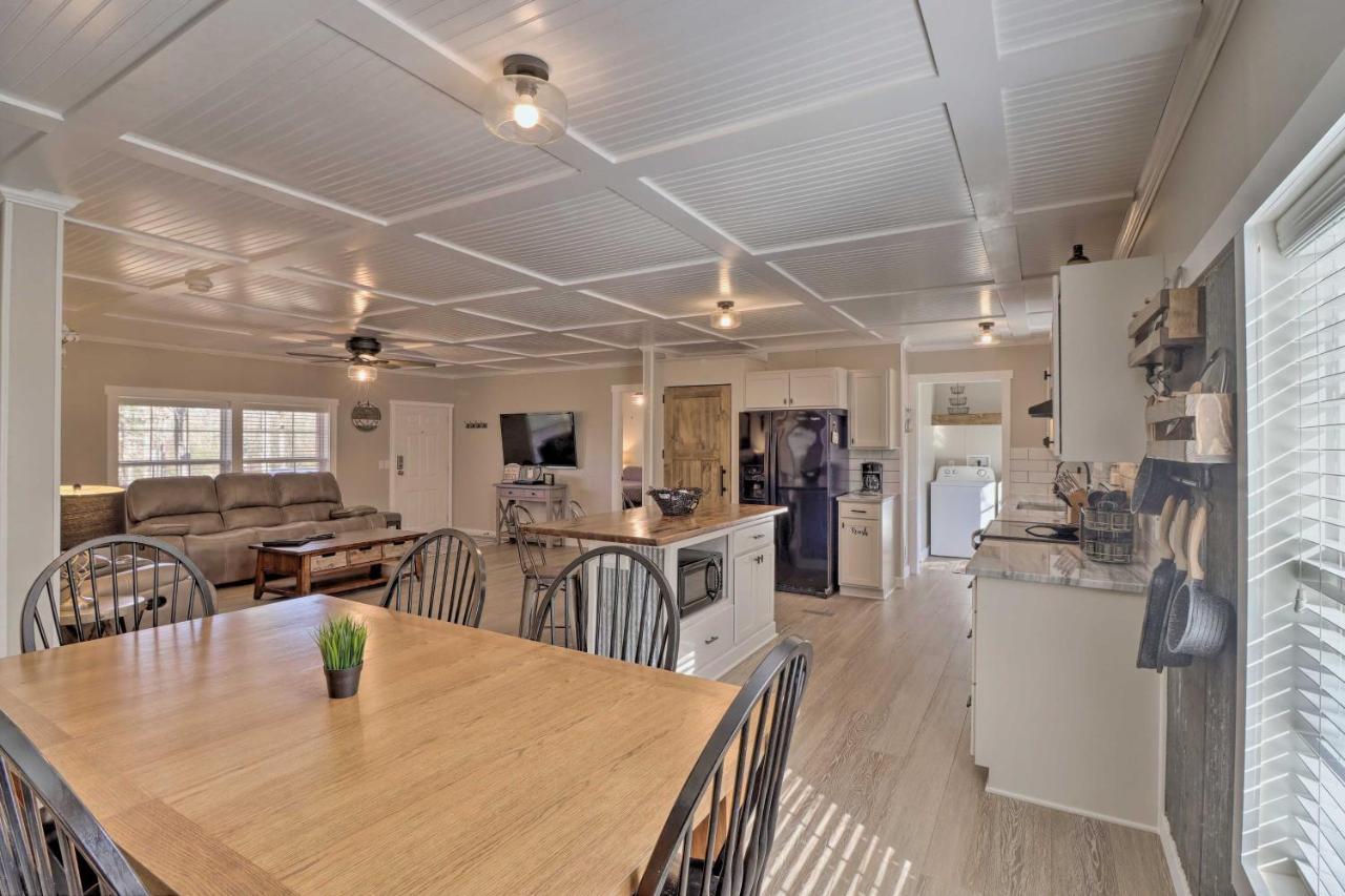 Lakefront Greers Ferry Cabin With Covered Boat Slip! Fairfield Bay Bagian luar foto