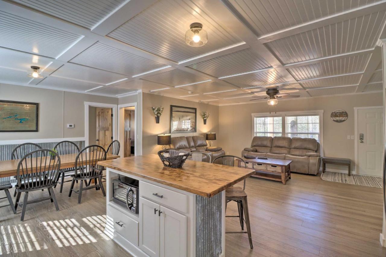 Lakefront Greers Ferry Cabin With Covered Boat Slip! Fairfield Bay Bagian luar foto