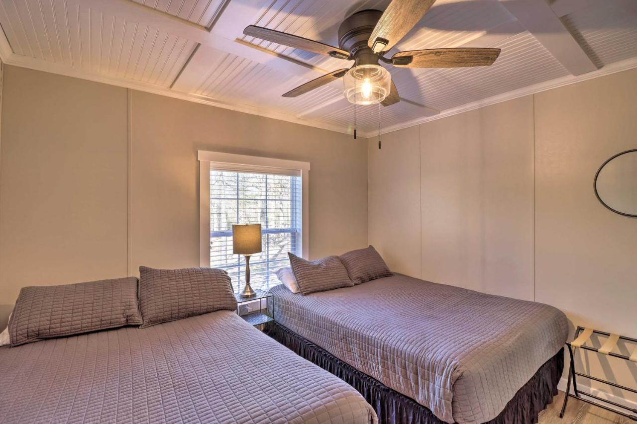 Lakefront Greers Ferry Cabin With Covered Boat Slip! Fairfield Bay Bagian luar foto