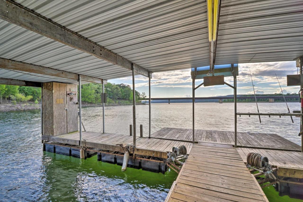 Lakefront Greers Ferry Cabin With Covered Boat Slip! Fairfield Bay Bagian luar foto
